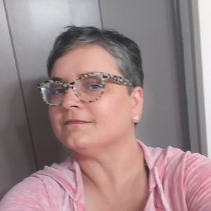 Meet your Posher, Angela